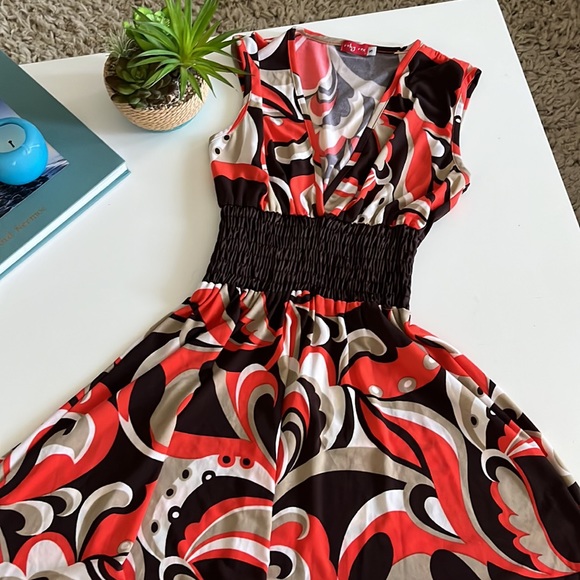 Ruby Rox Cute Dress! - Picture 2 of 6